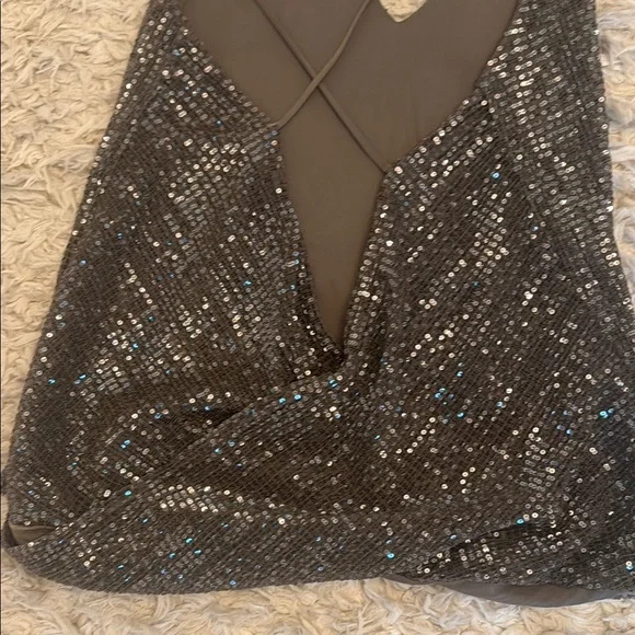 Express Black Sequin Sleeveless Camisole - Picture 7 of 9
